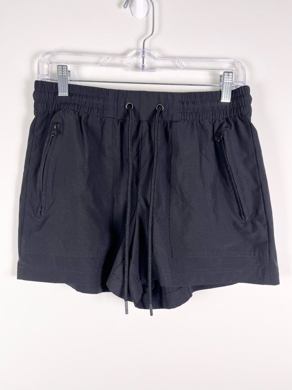 Lou & Grey Women's Black Drawstring Athletic Shorts Size Small Gym Neutral Basic